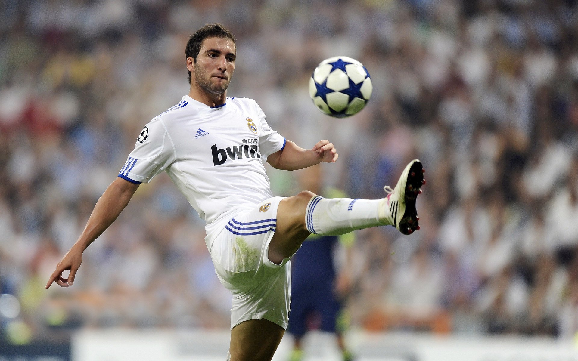 史上最激动人心的“决战之夜”：那些令人难忘的欧冠时刻，决战欧冠之巅是第几期